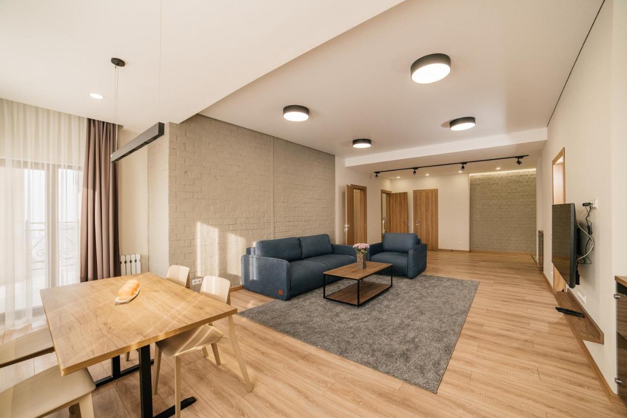 Solutel Apartments-34 Бишкек Екстериор снимка